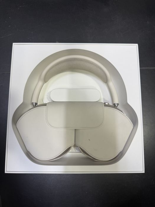 AirPods Max   With Smart case