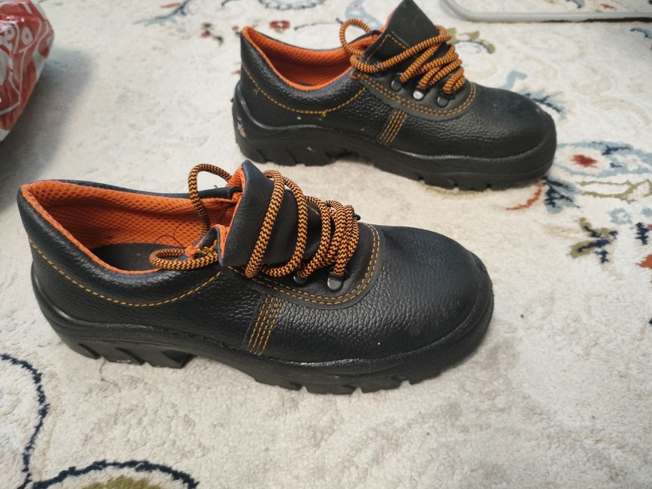 Рабочий обувь. 39 лето