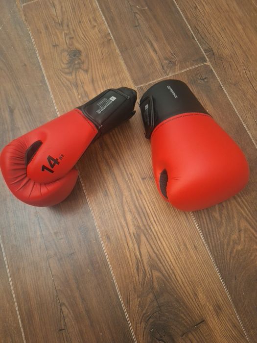 Mănuși de BOX citește descrierea