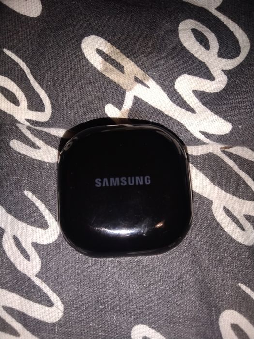 Продам наушники Самсунг