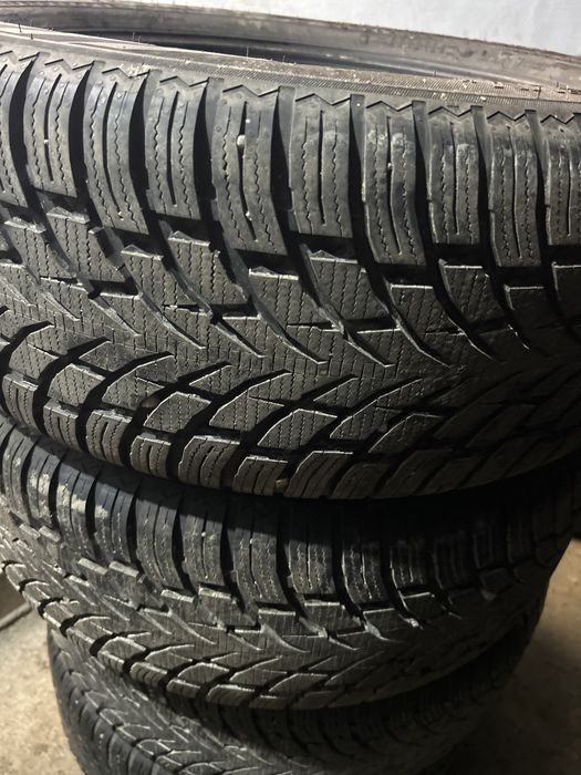 245 50 19 Nokian suv 4 dot 2022