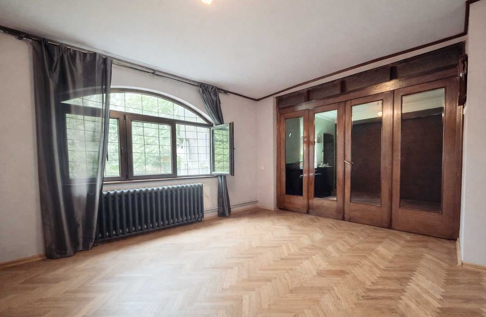 Apartament Romana, Caderea Bastiliei