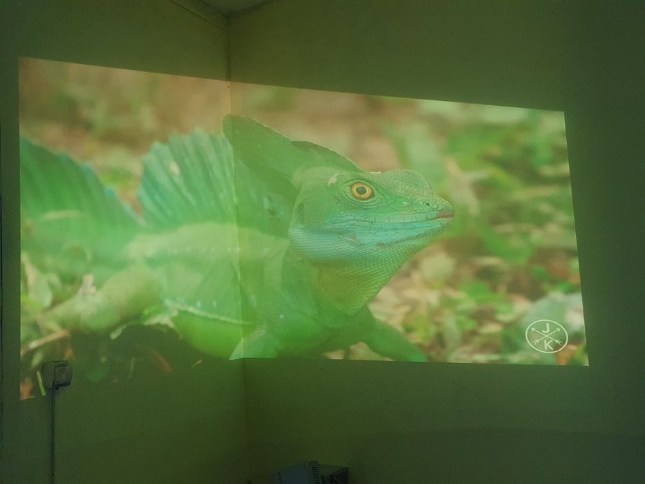 EPSON проектор зур холатда,кам ишлатилган,коробка документ
