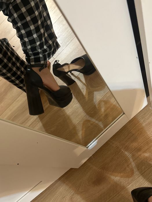 Туфли на каблуке