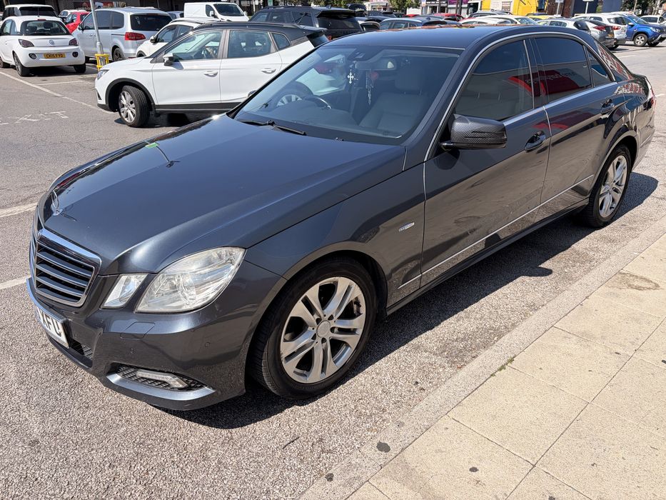 MERCEDES-BENZ E-Class 0 — imagine 3