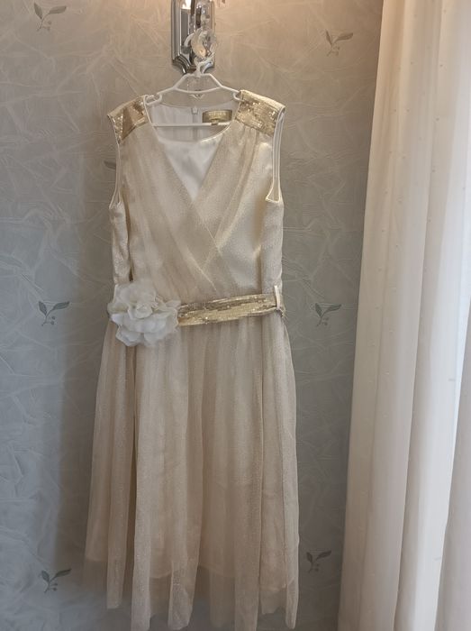 Нарядное платье для девочки