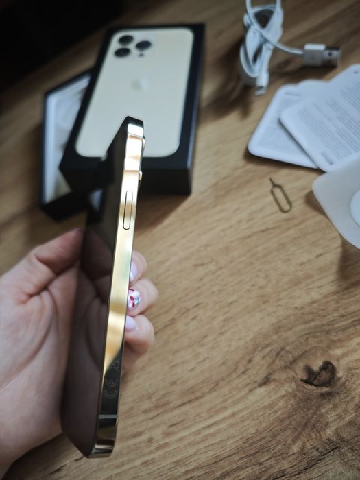 iPhone 13 Pro 128GB Gold + Apple Watch SE 44mm