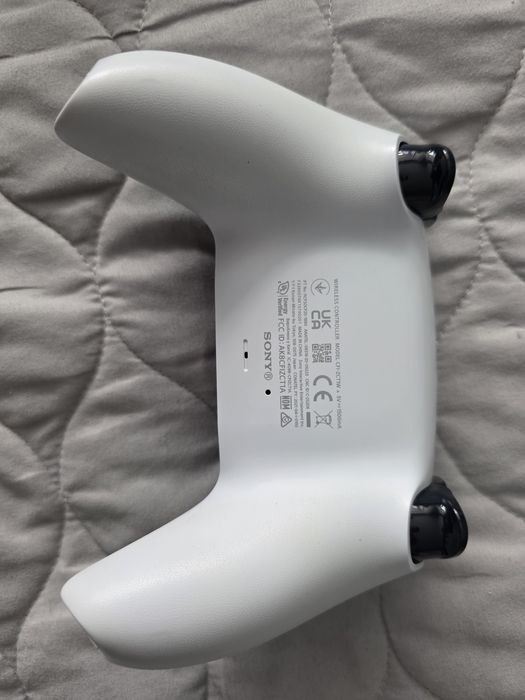 Продам Playstation 5