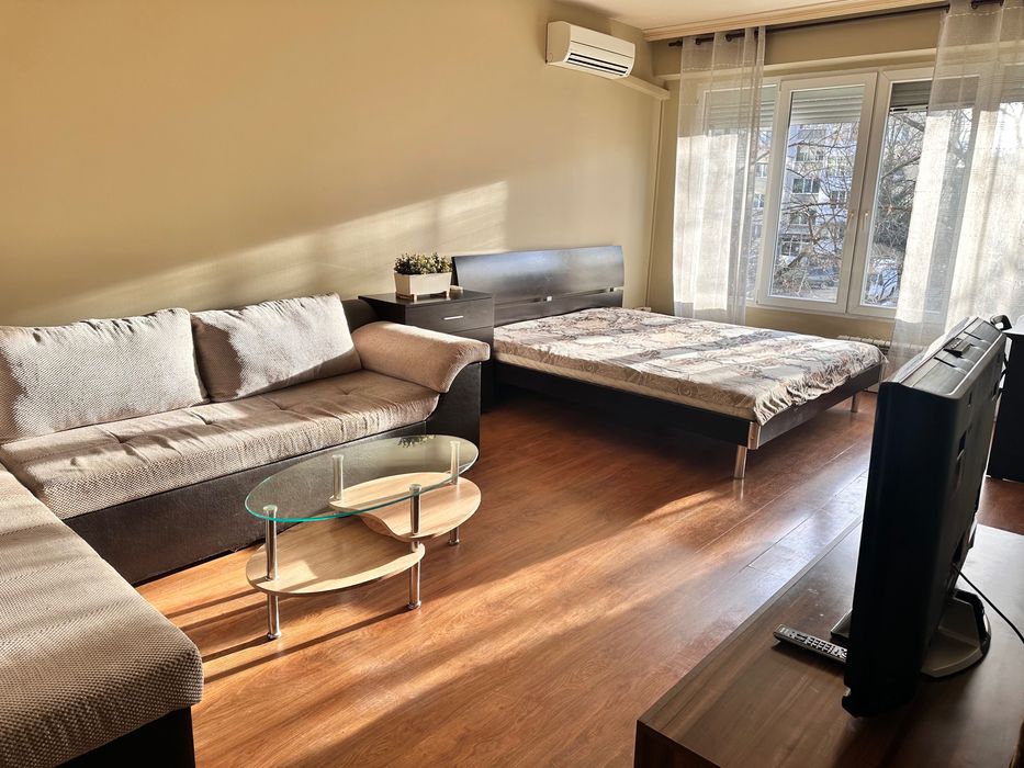 Дава се под наем Двустаен апартамент в София, Люлин 10 - 52 кв.м за 460 € - Снимка #2