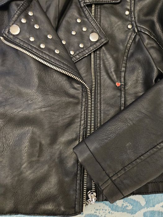 Курточка на девочку