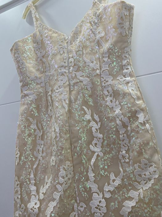 Къса официална рокля