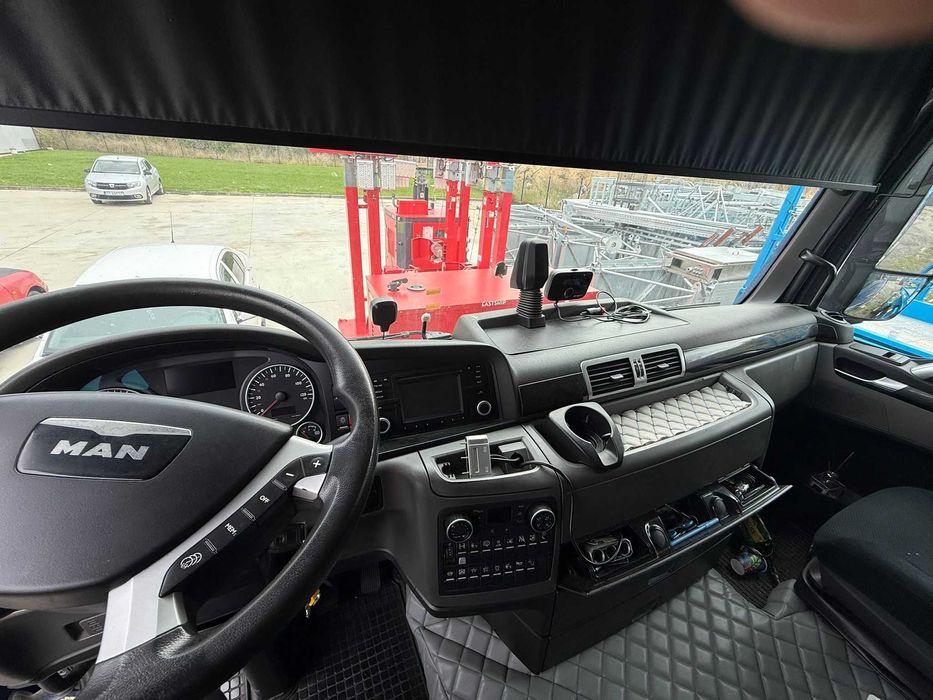 Cap tractor MAN TGX 18.520