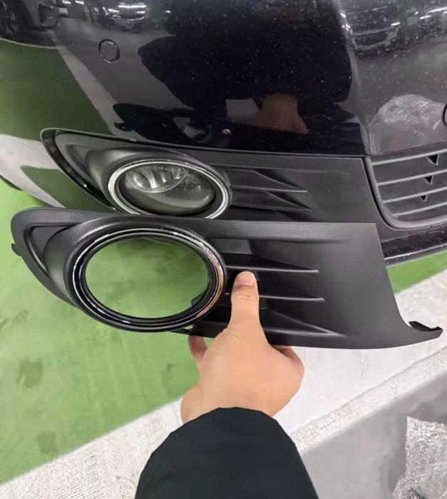 Решетки за халогените за предната броня за  VW GOLF 6 Голф фар мъгла