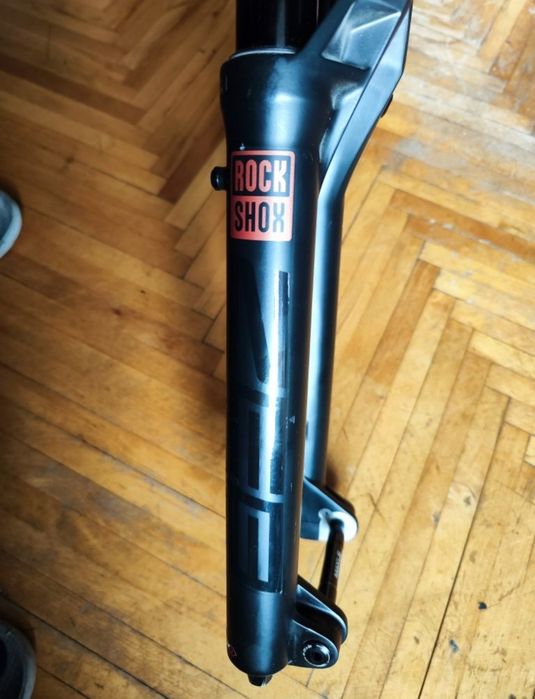 Furca Noua pe aer Rockshox ZEB SELECT 29' cursa 150 mm 0 km de pe E-bike Nou, gat foarte larg jos tapered 45.5 mm