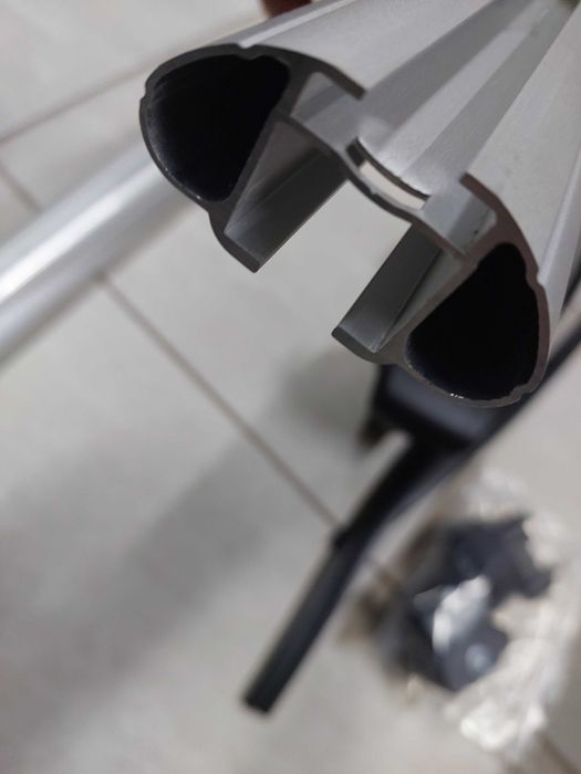 Напречни греди за багажник на покрива, рейлинг, универсални