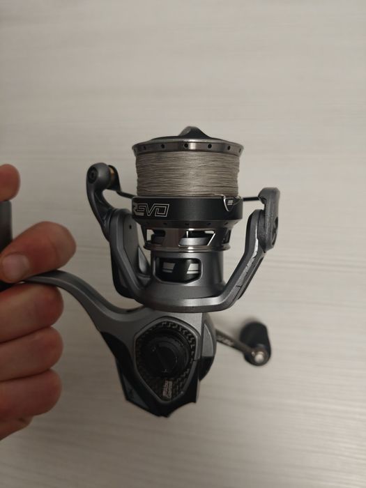 Mulineta spinning Abu Garcia Revo SX 2500