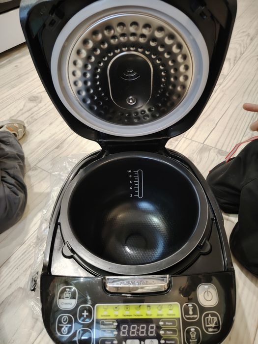 Продам Мультиварку от Tefal 5л, 37режим