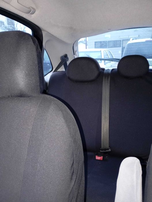 Продавам лек автомобил Ситроен