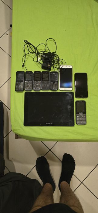 Телефони и таблет всичко комплект