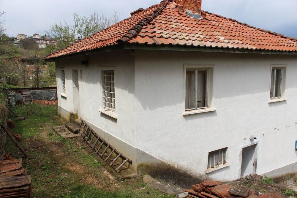 Продава се Къща в с. Бял извор, Област Кърджали - 132 кв.м за 271 €/кв.м - Снимка #8