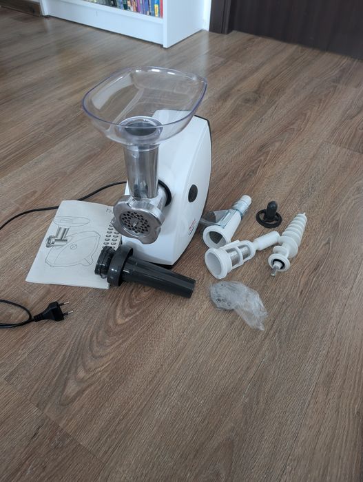 Mașină de tocat carne Tefal HV4 2000W – stare excelent