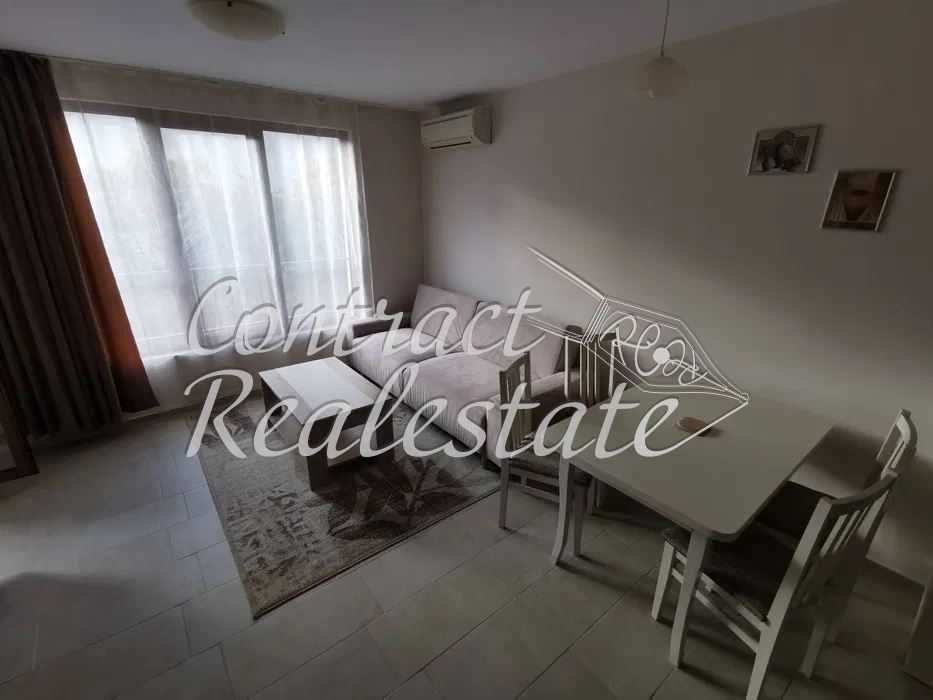 Дава се под наем Двустаен апартамент в Варна, Цветен квартал - 60 кв.м за 448.8 € - Снимка #1