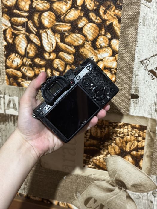 Продаю фотокамеру Sony A7 - III