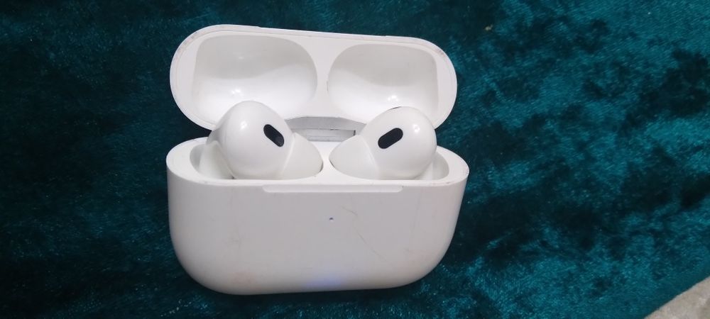 Продаеться Безпроводной Наушник