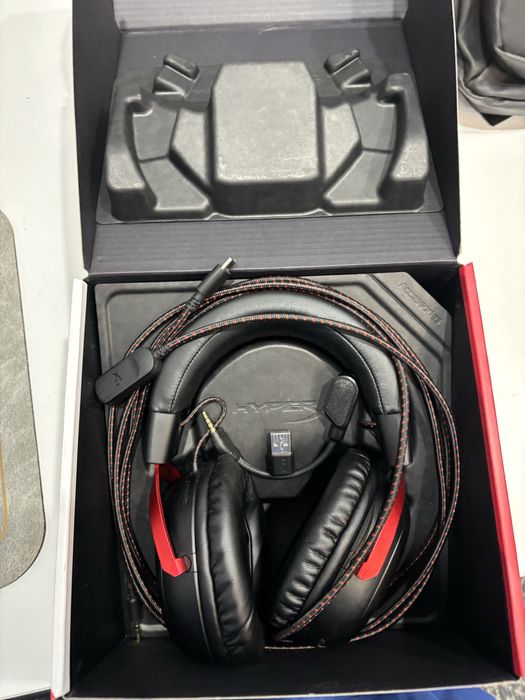 Продам наушники hyperX cloud III оригинал 1 месяц