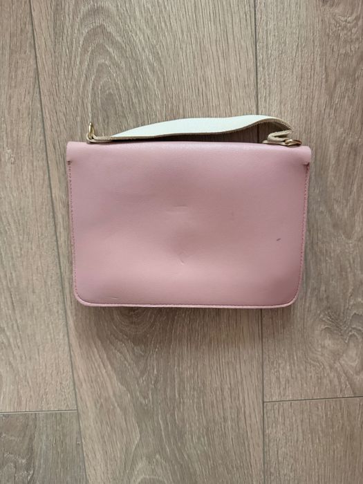 Дамска чанта в розово
