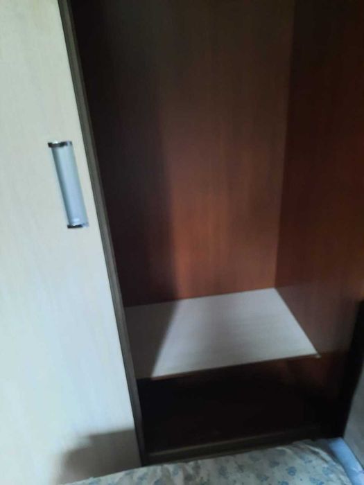 Шкаф на продажу  /