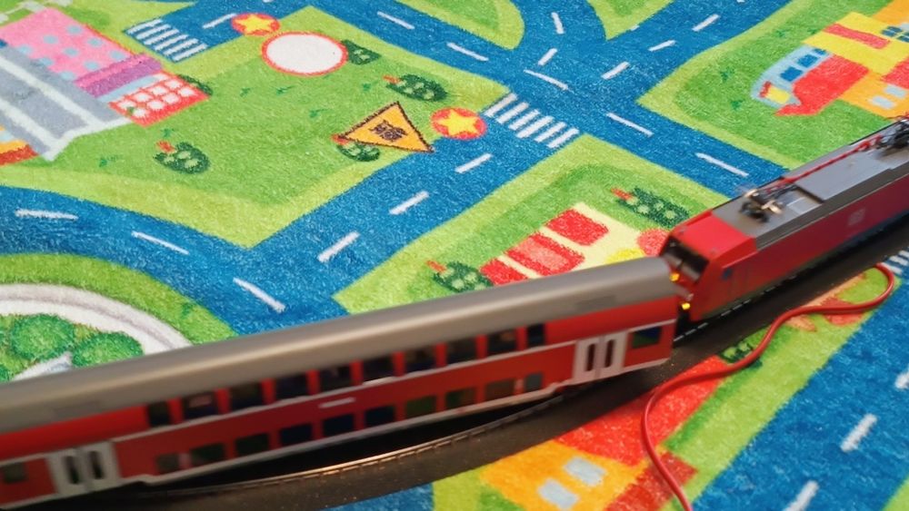 Set marklin trenulet AC+ vagoane marklin excepțional