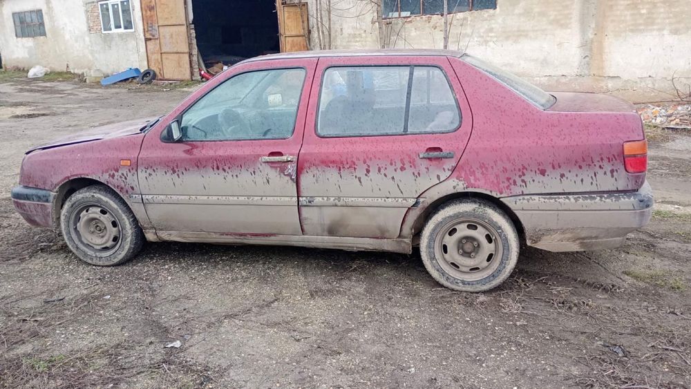 Продава се само на части Фолксваген Венто 1.9 тд