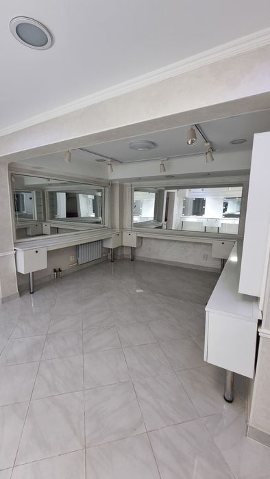 Зеркало для салона красоты