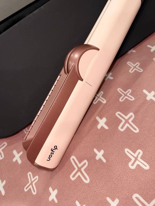 Дайсон оригинал пользовались 1-2 раза