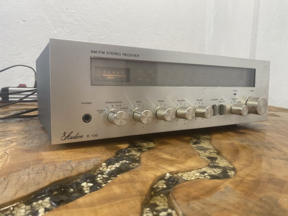 Statie / amplificator audion R 150