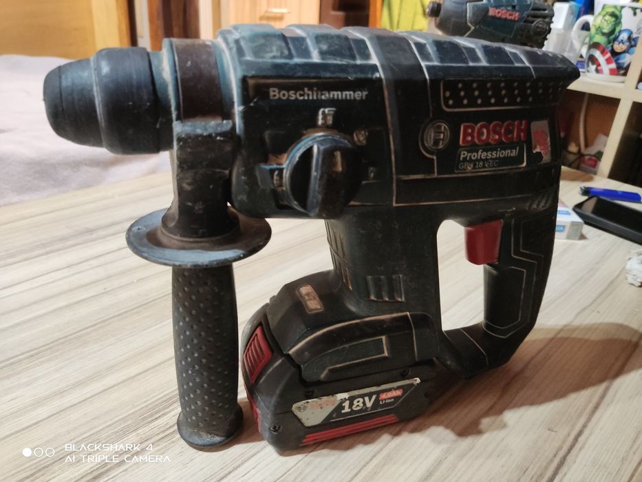 Bosch professiona 18v перфоратор