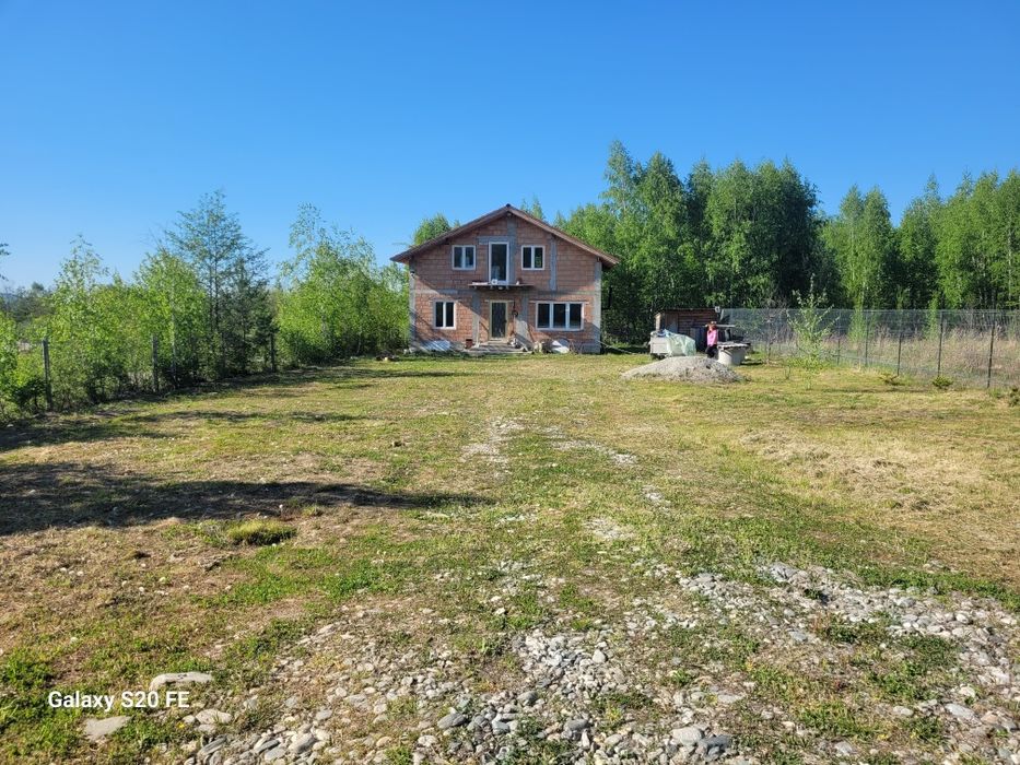 Vând casă pe Valea Avrigului,teren 1000 m