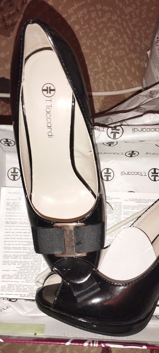 Женские туфли на каблуке