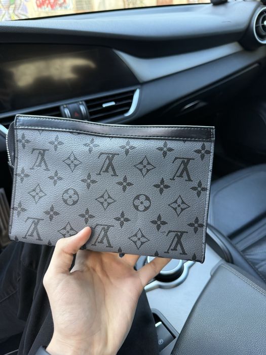 Louis Vuitton Gaston Wearable Wallet