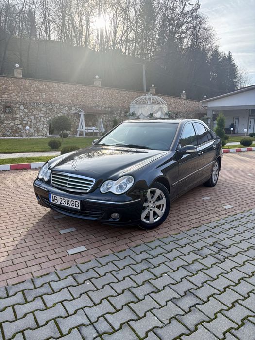 Mercedes-Benz C220 - W203