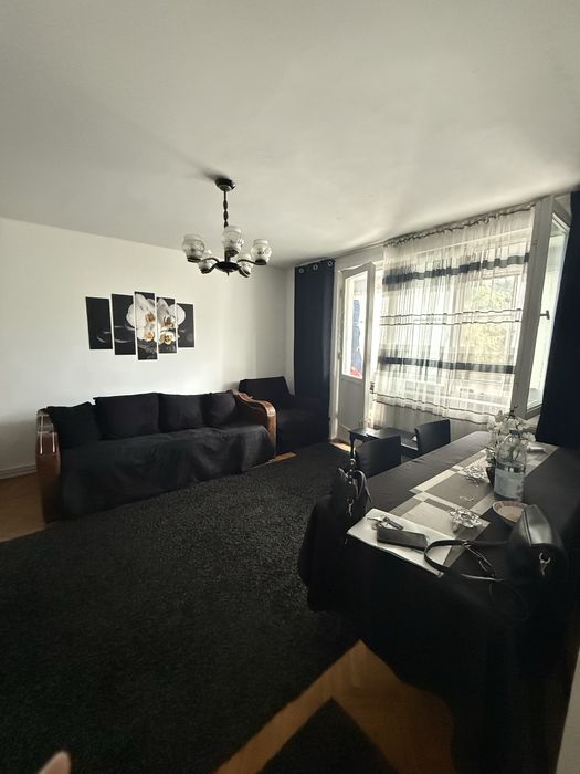Vand apartament 3 camera