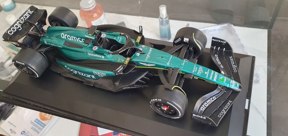 Macheta f1 Aston-Martin 2023 redbull  sc  1:18