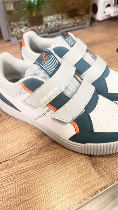 Кеды детские, кросовки.