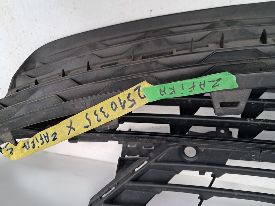 Грил решетка  Opel Zafira  Opel Astra L Opel Astra  K