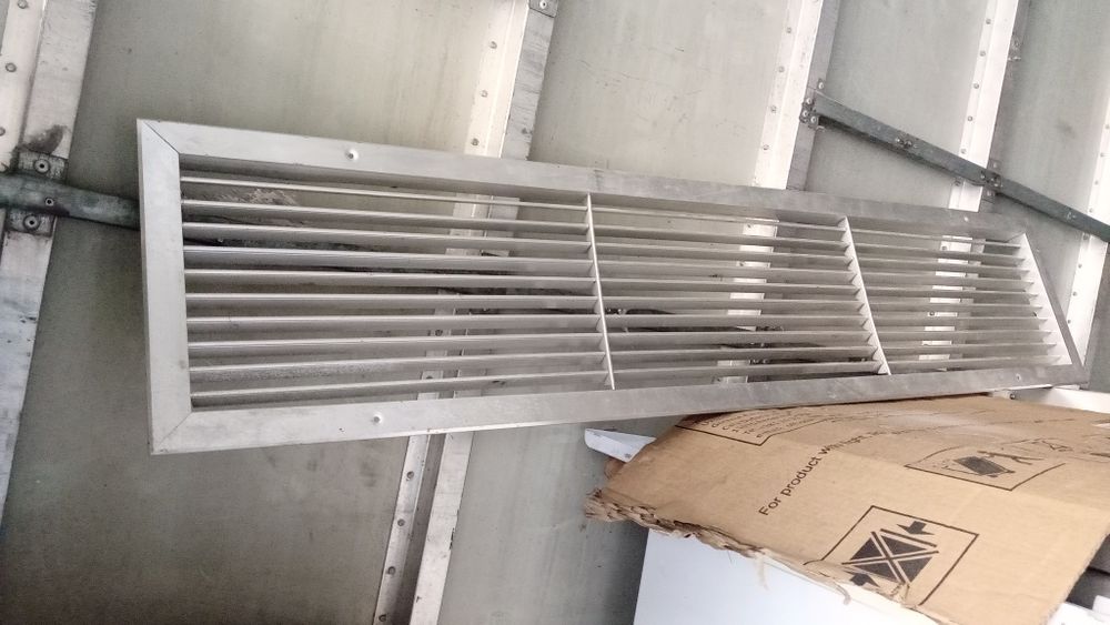 Продавам вентилационни решетки