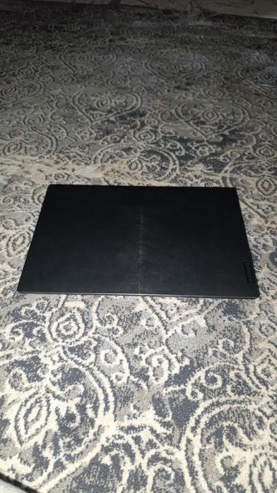 Noutbuk sotiladi (bonusga Redmi 7A telefoni!)