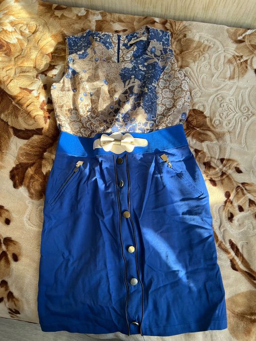 Продам женский платье