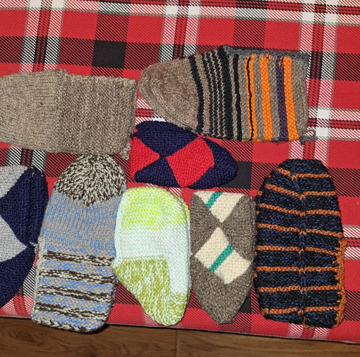 Ръчно плетени, терлици и шушони.