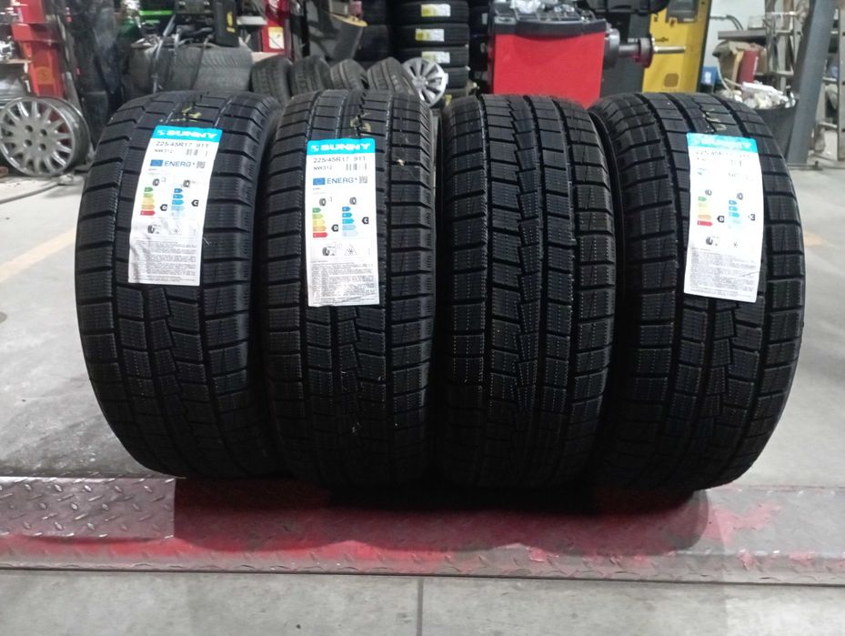 Anvelope Sunny 225/45/17 Noi De Iarna
